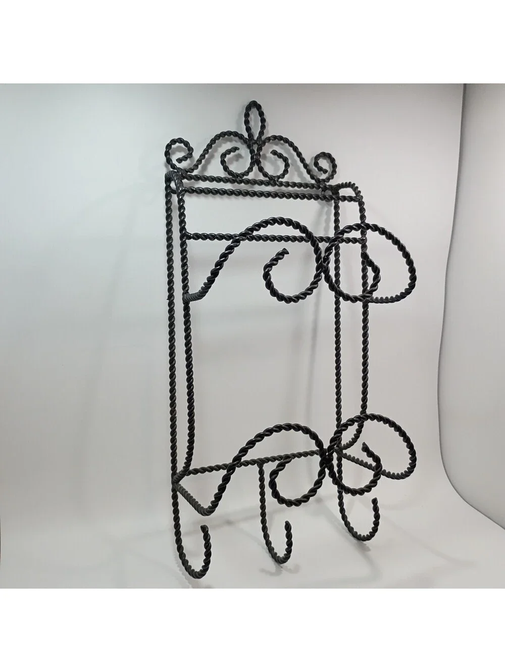 Twisted Wrought Iron Bathroom Towel Holder Hanging Rack Robe Hooks Bathroom